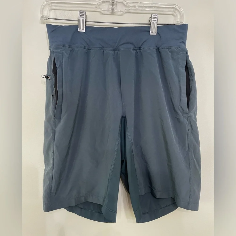 Lululemon THE Athletic Linerless 9” Shorts Men’s Sz S Blue Gym Training Flawed